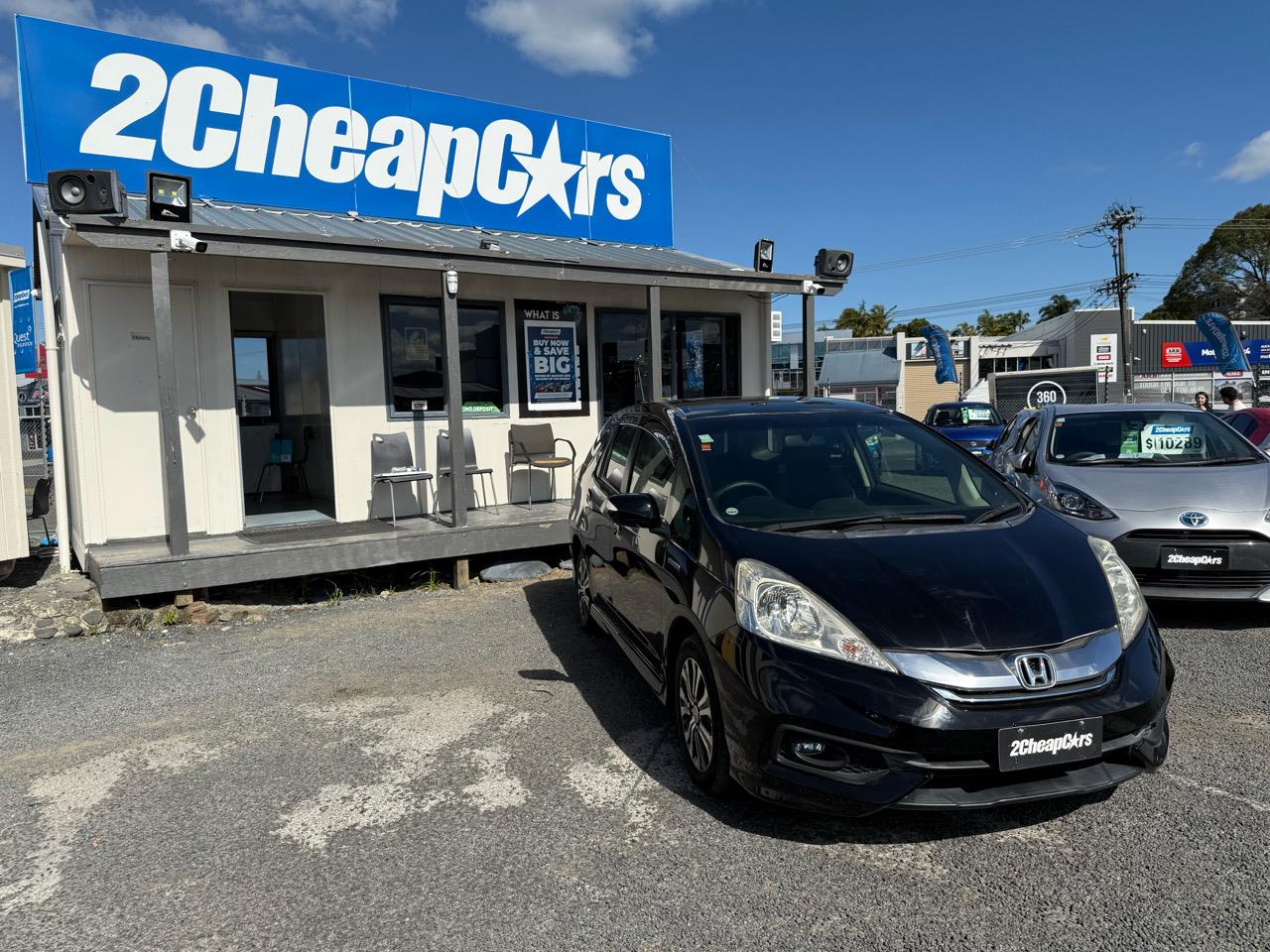 2014 Honda Fit Jazz Shuttle Hybrid