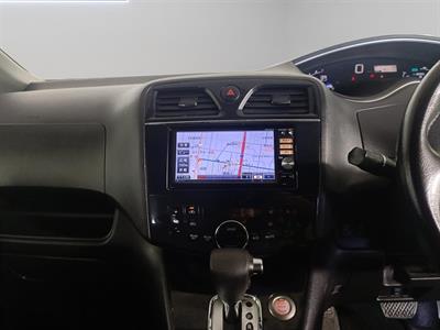 2013 Nissan Serena Hybrid