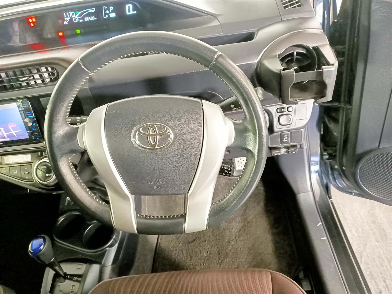 2015 Toyota Aqua Hybrid