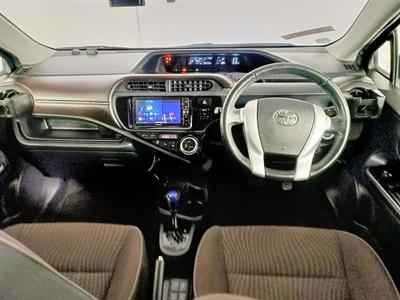 2015 Toyota Aqua Hybrid