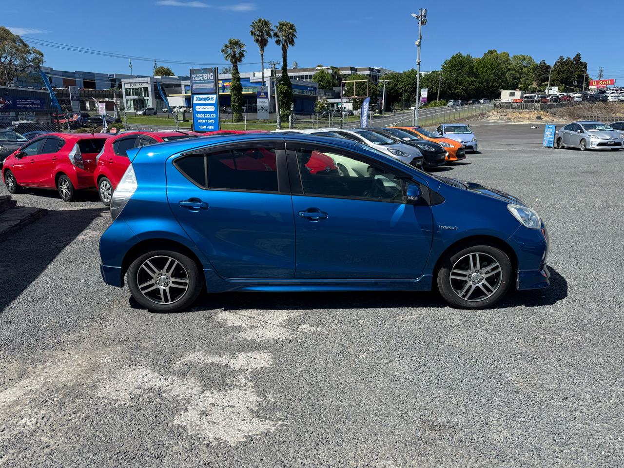 2014 Toyota Aqua Hybrid