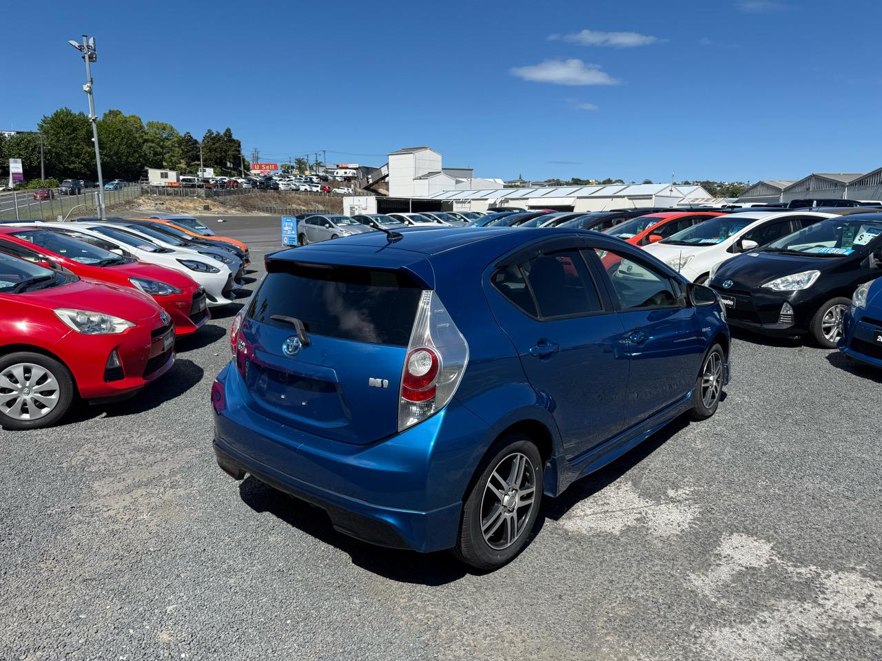 2014 Toyota Aqua Hybrid