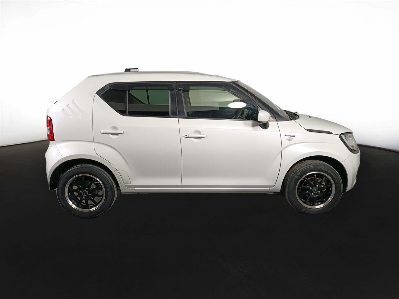 2016 Suzuki Ignis Hybrid