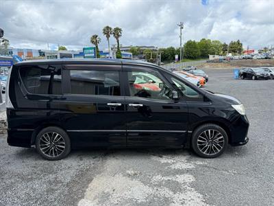 2012 Nissan Serena 