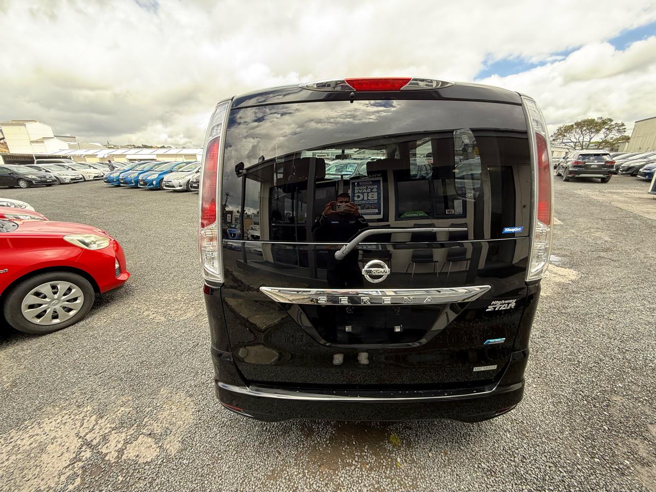 2012 Nissan Serena 