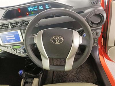 2013 Toyota Aqua Hybrid