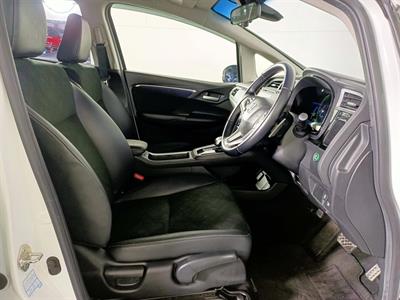 2016 Honda Fit Shuttle Hybrid Facelift