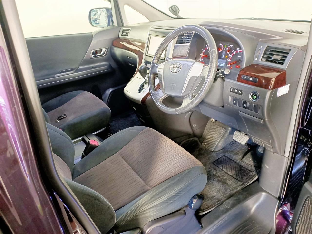 2012 Toyota Vellfire 