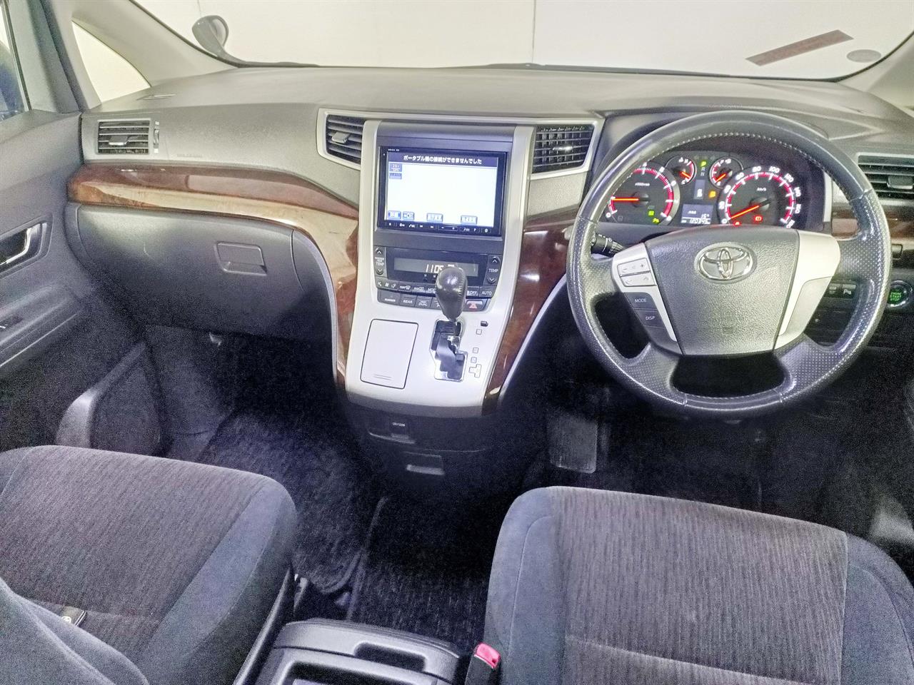 2012 Toyota Vellfire 