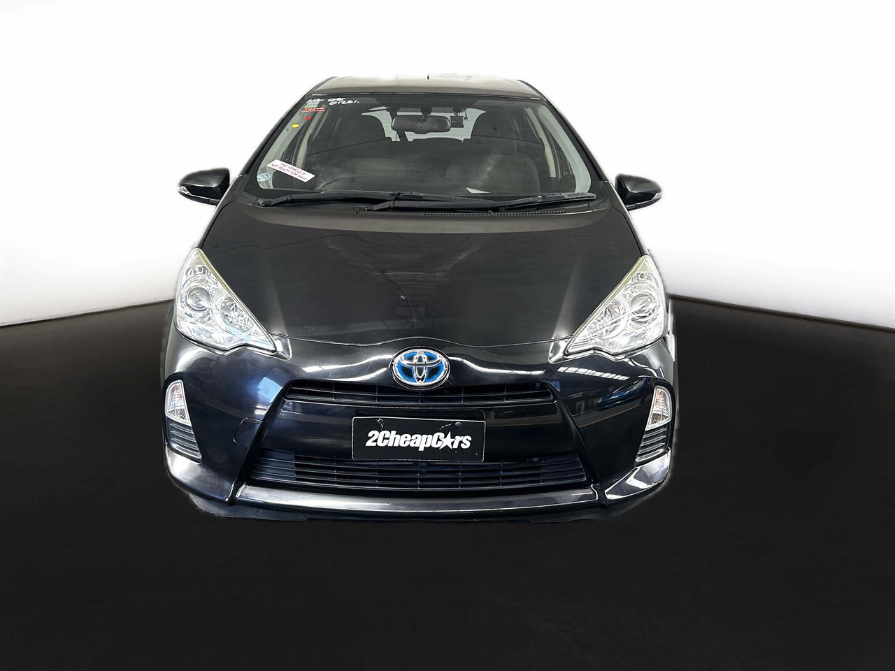 2014 Toyota Aqua Hybrid