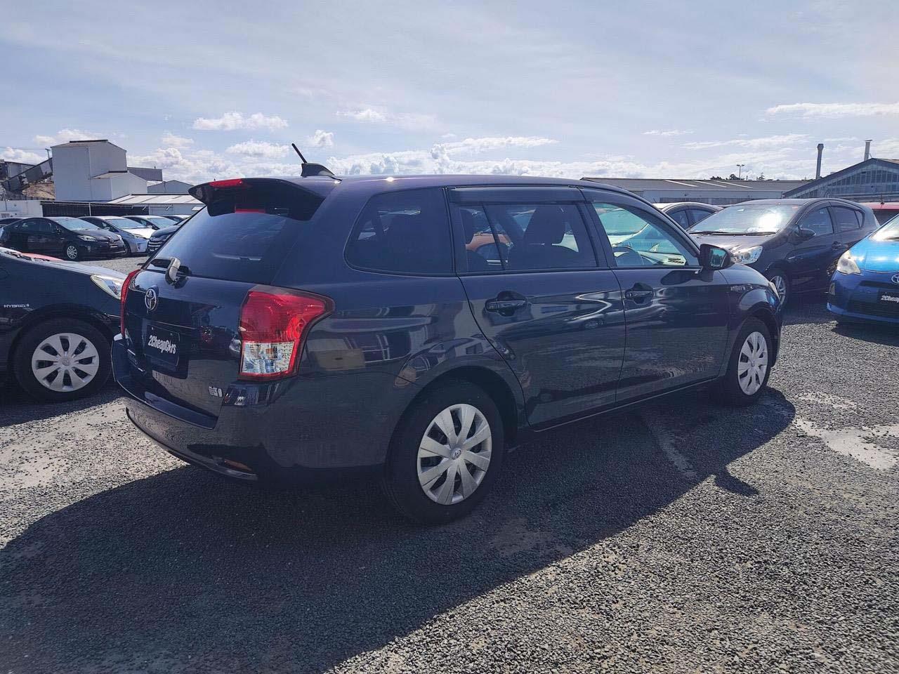 2014 Toyota Corolla Fielder Hybrid