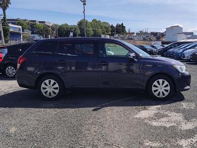 2014 Toyota Corolla Fielder Hybrid