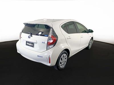 2017 Toyota Aqua Hybrid New Shape