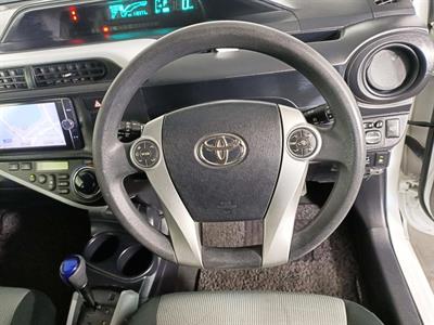 2013 Toyota Aqua Hybrid