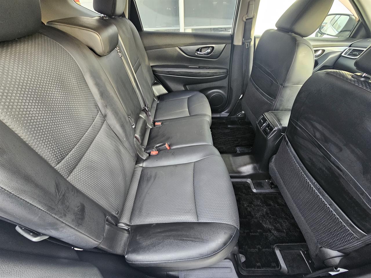 2014 Nissan X-Trail 7 Seats