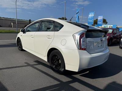 2013 Toyota Prius HYBRID