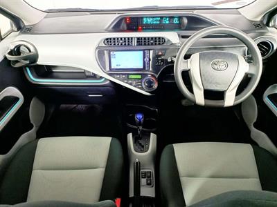 2013 Toyota Aqua Hybrid