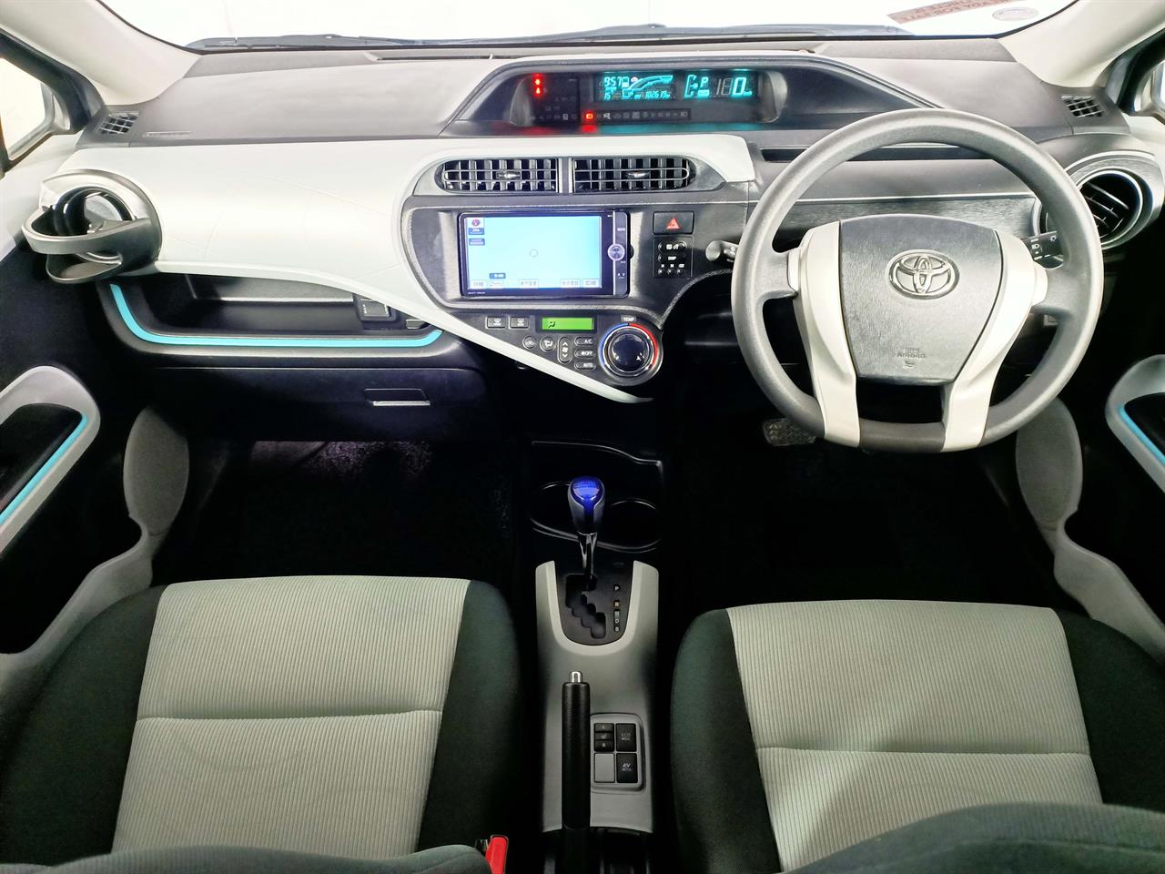 2013 Toyota Aqua Hybrid