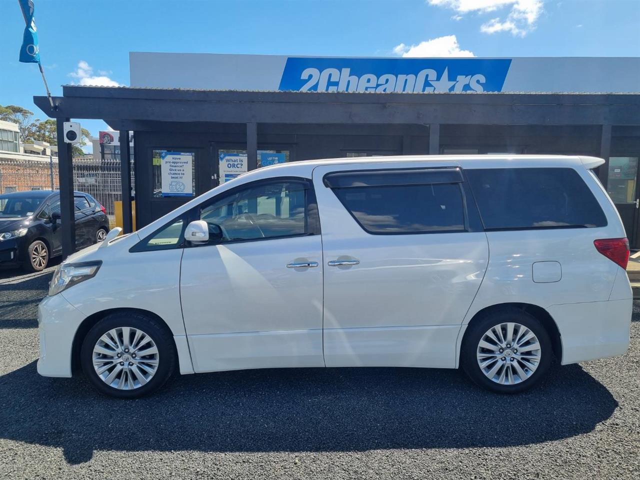 2012 Toyota Alphard 