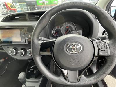 2015 Toyota Vitz 