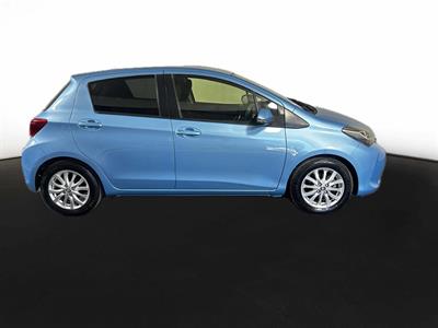 2015 Toyota Vitz 