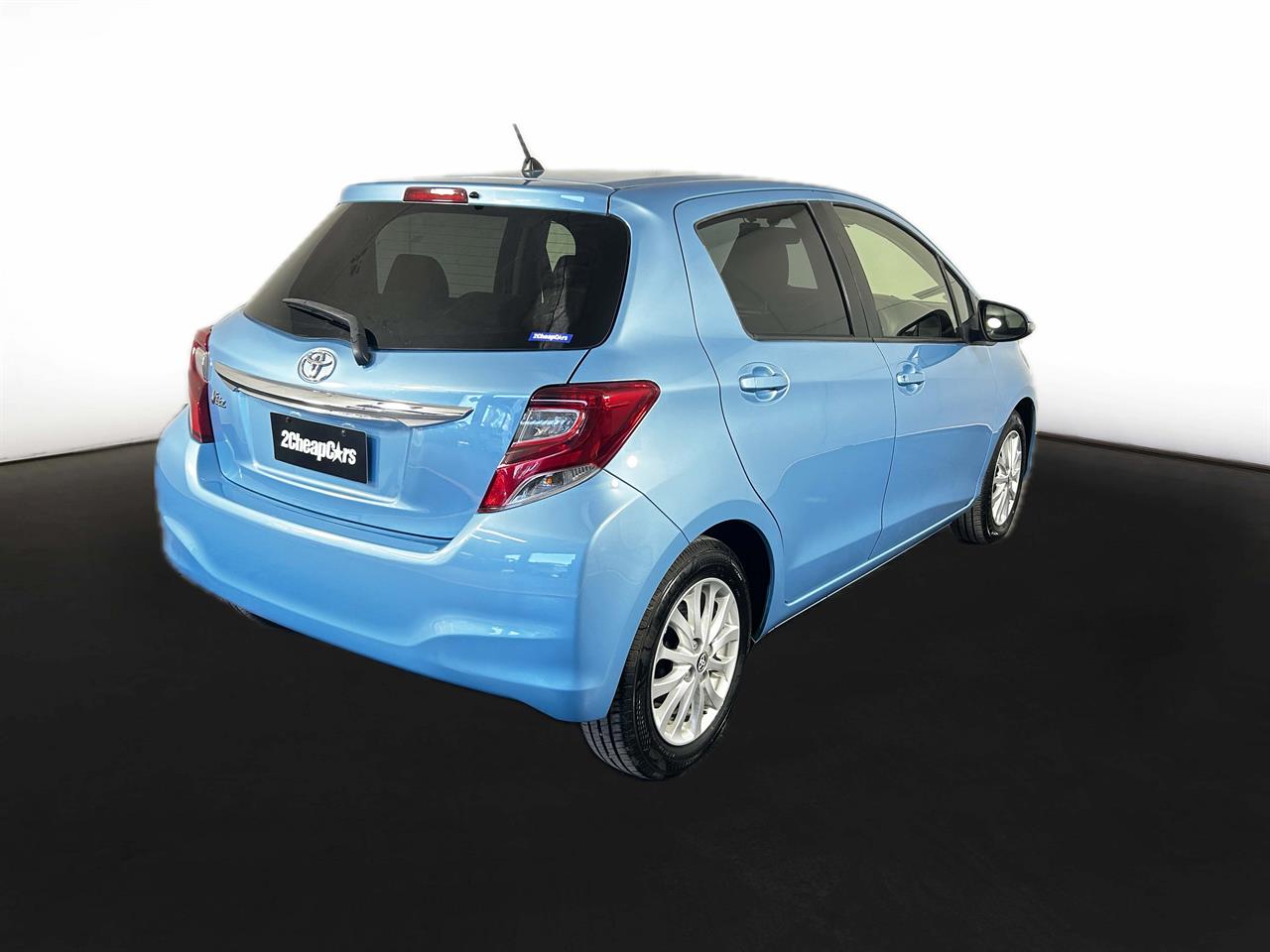 2015 Toyota Vitz 