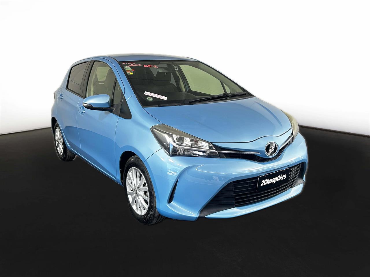 2015 Toyota Vitz 