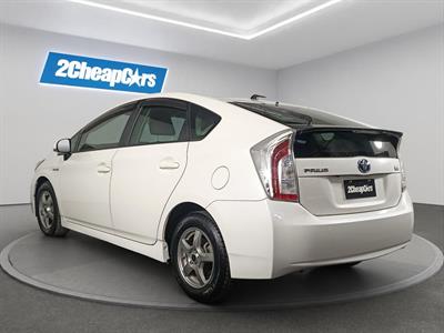 2014 Toyota Prius S