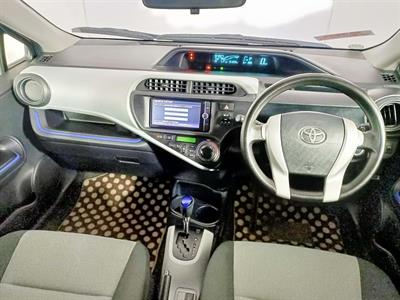 2013 Toyota Aqua Hybrid