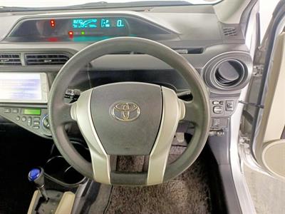 2013 Toyota Aqua Hybrid