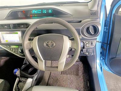 2013 Toyota Aqua Hybrid