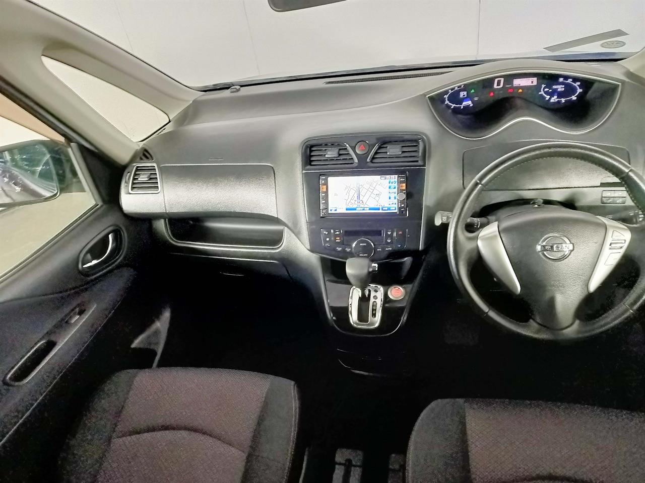 2012 Nissan Serena 