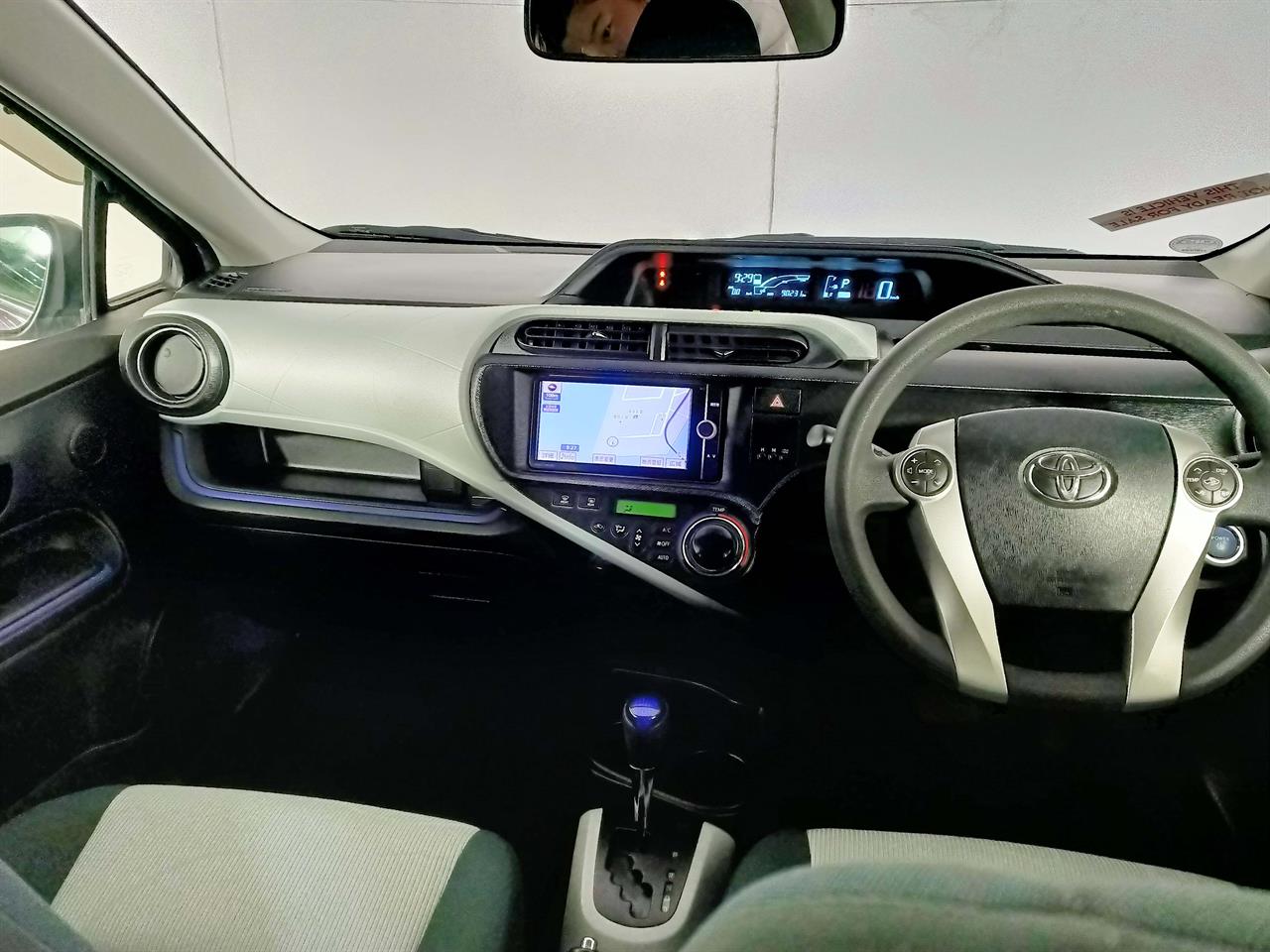 2014 Toyota Aqua Hybrid