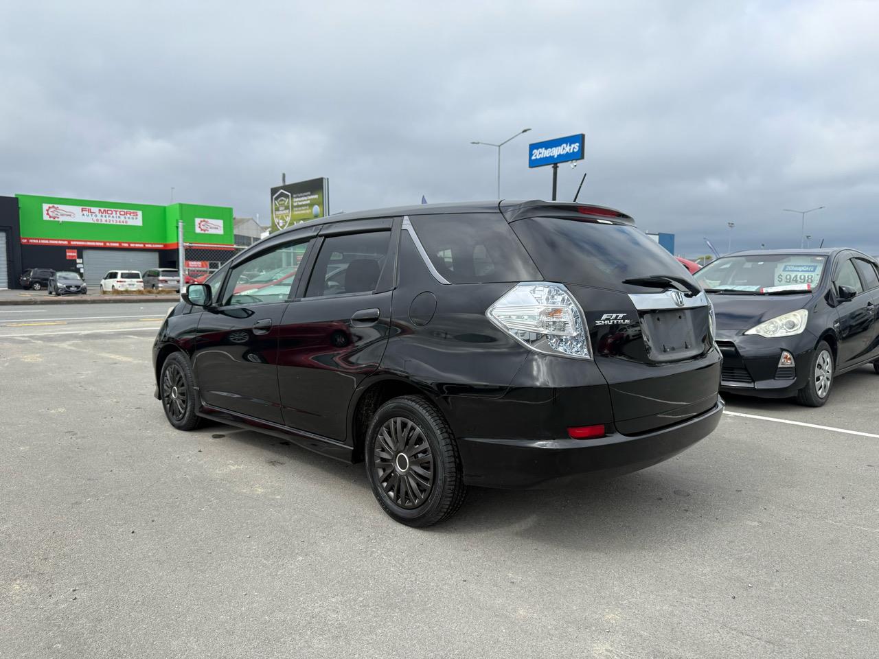 2012 Honda Fit Jazz Shuttle Hybrid