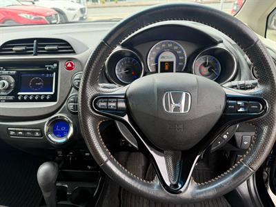 2012 Honda Fit Jazz Shuttle Hybrid