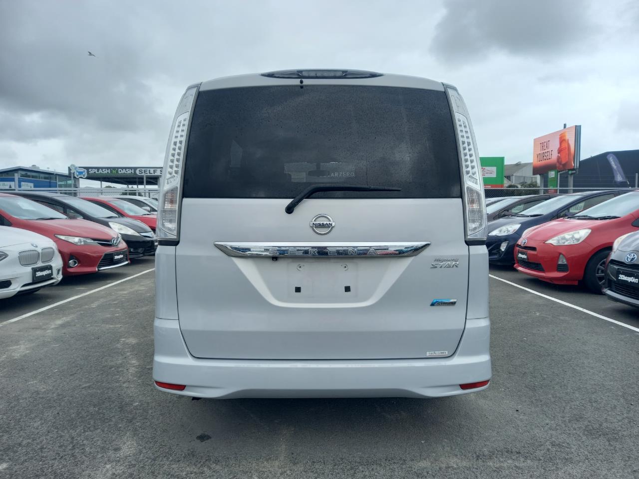 2012 Nissan Serena Hybrid