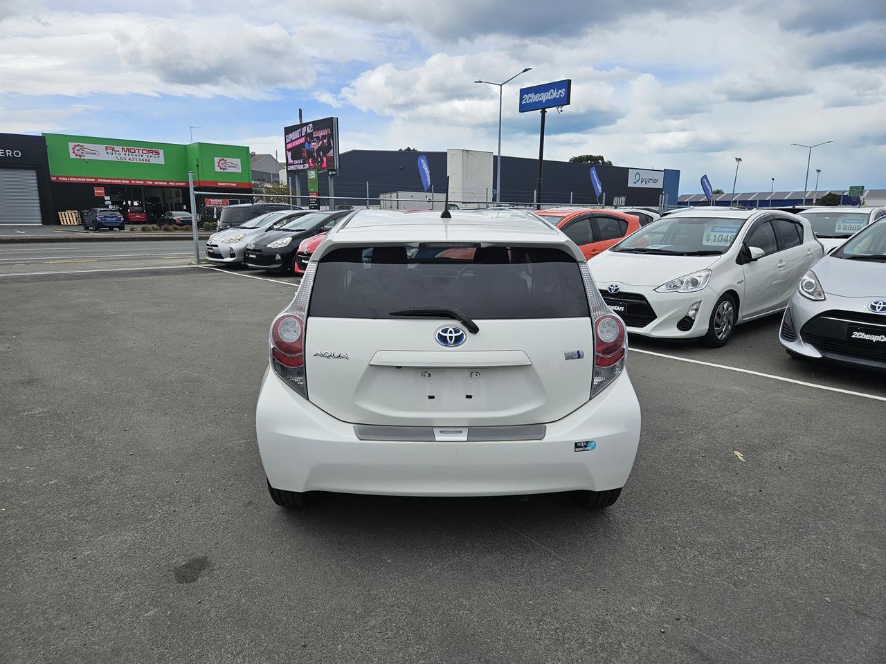 2014 Toyota Aqua Hybrid