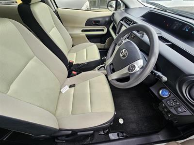 2014 Toyota Aqua Hybrid