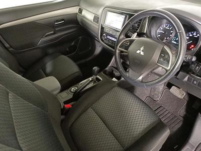 2013 Mitsubishi Outlander 7 Seats