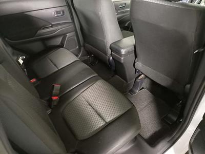 2013 Mitsubishi Outlander 7 Seats