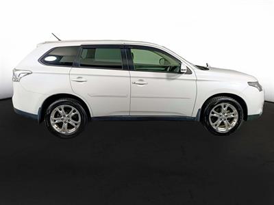 2013 Mitsubishi Outlander 7 Seats