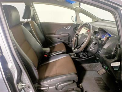 2012 Honda Fit Jazz Shuttle Hybrid