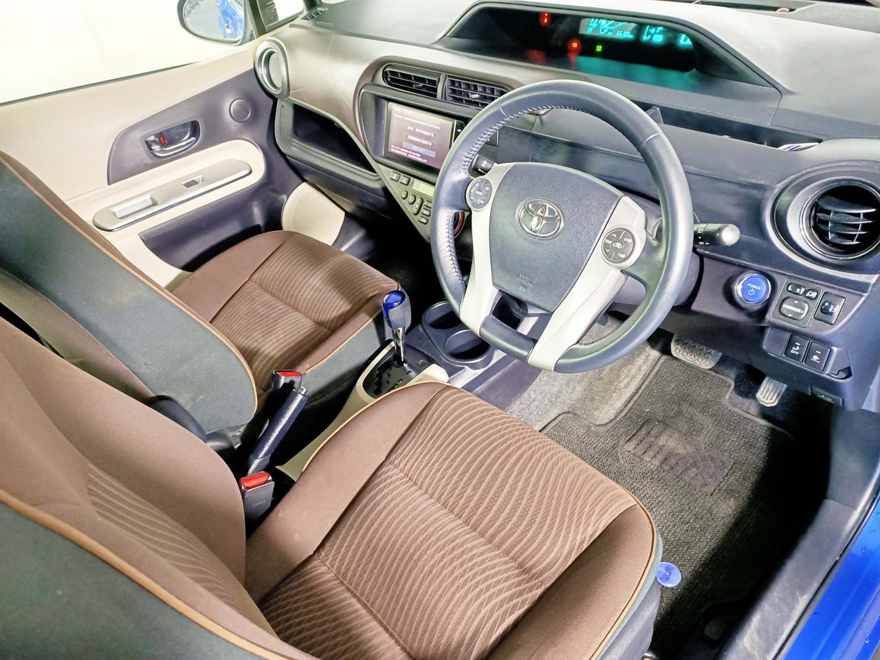 2013 Toyota Aqua Hybrid