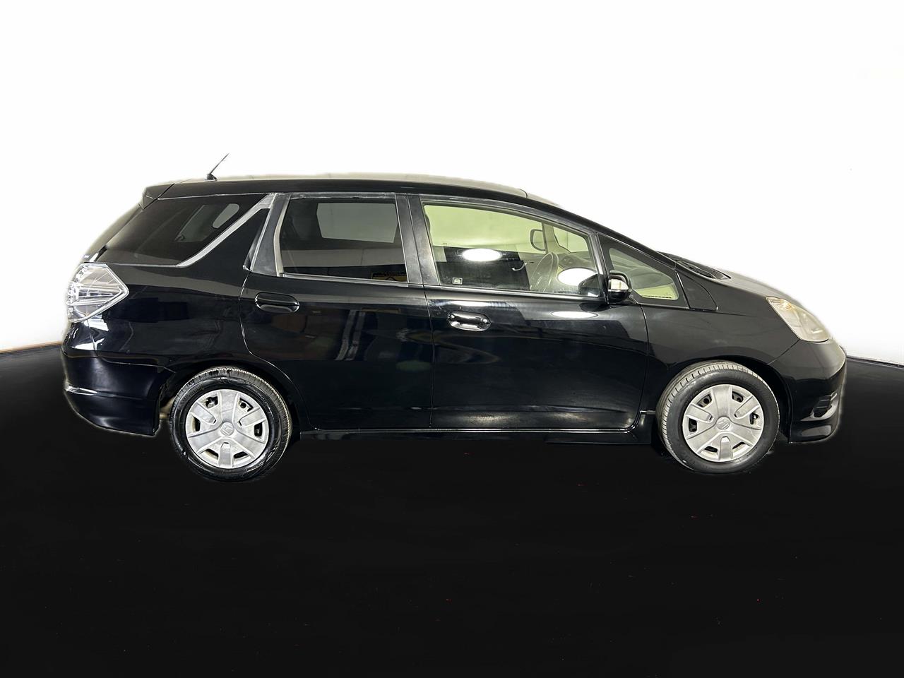 2012 Honda Fit Jazz Shuttle Hybrid