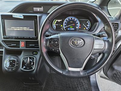 2014 Toyota VOXY Hybrid