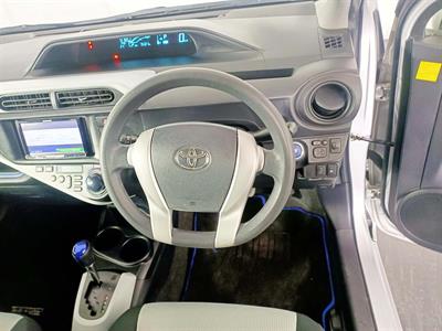 2014 Toyota Aqua Hybrid