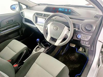 2014 Toyota Aqua Hybrid