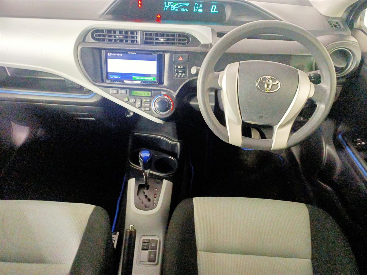 2014 Toyota Aqua Hybrid