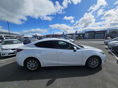 2013 Mazda Axela 3 Hybrid