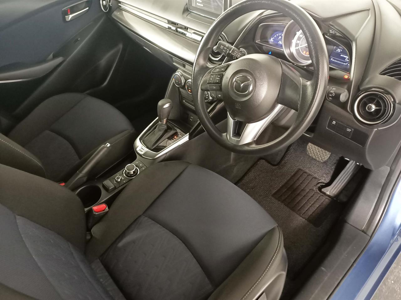 2015 Mazda Premacy 